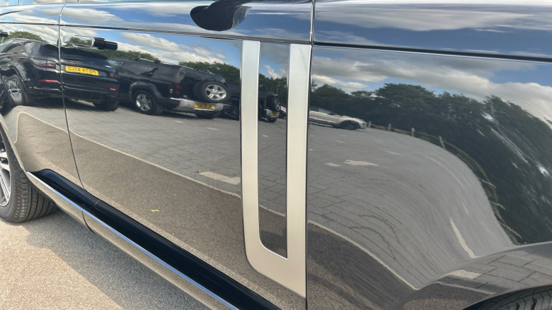 Land Rover Range Rover 3.0 P460e SE 4dr Auto Estate